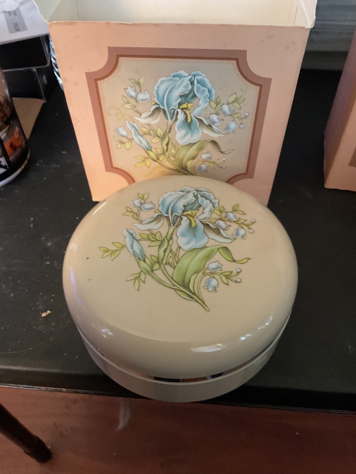 Vintage Avon The Vanity Collection, Beauty Dust Vanity