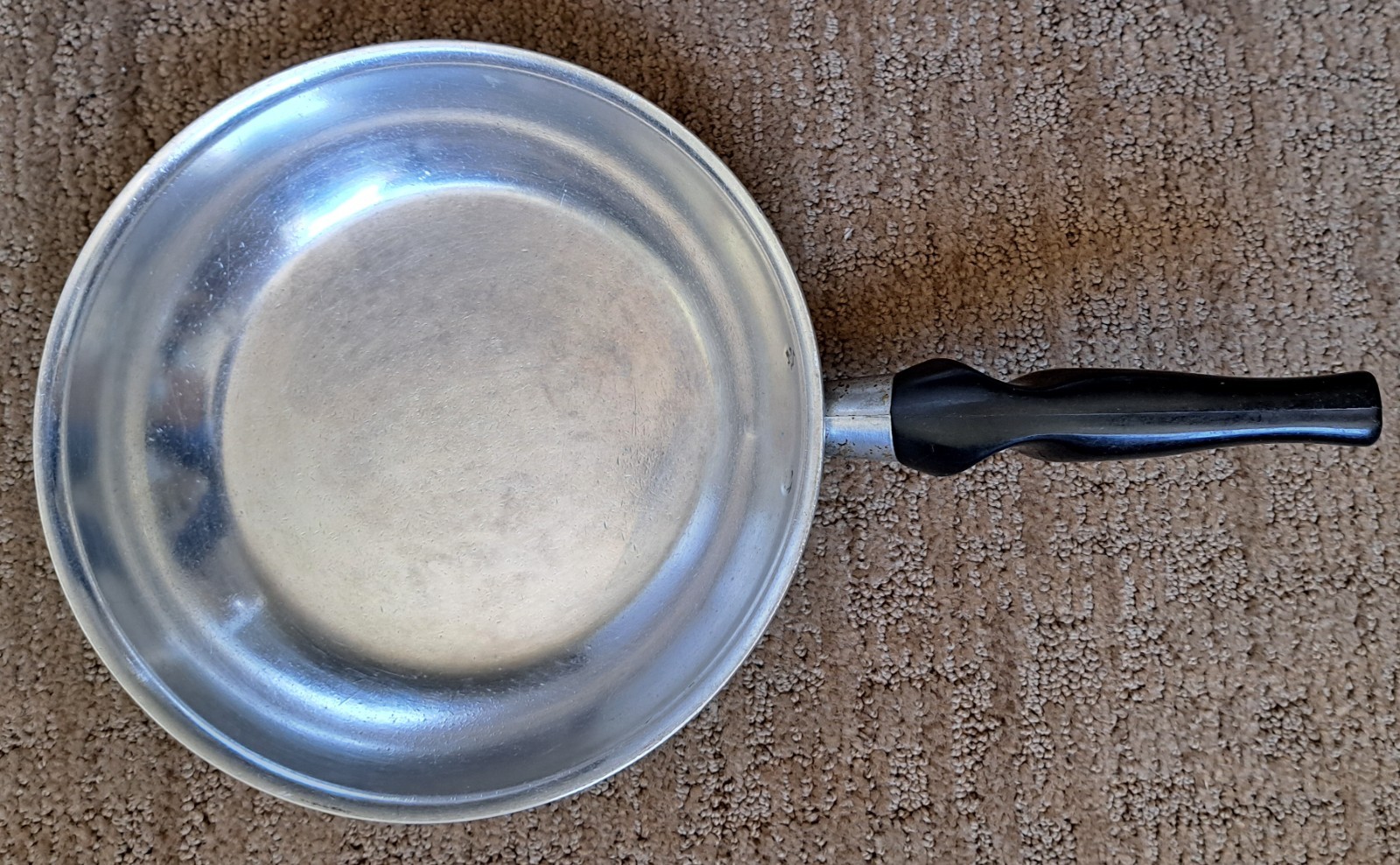 Vintage Wear-Ever No 908 Aluminum Skillet Frying Pan USA Round Silver 8.5