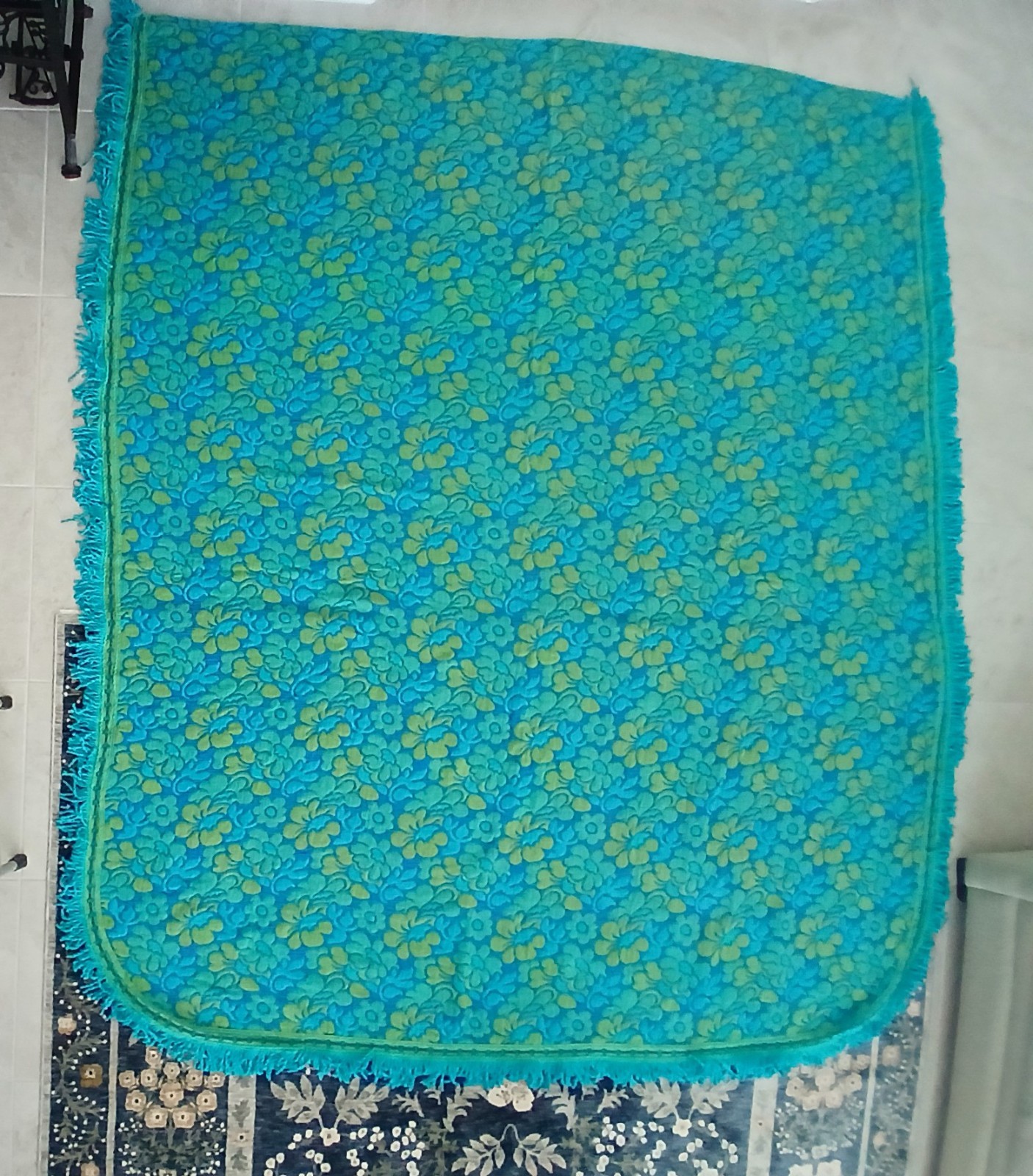 Vintage Cannon Royal Family 1970s Floral Full Bedspread Blue Green Fringe