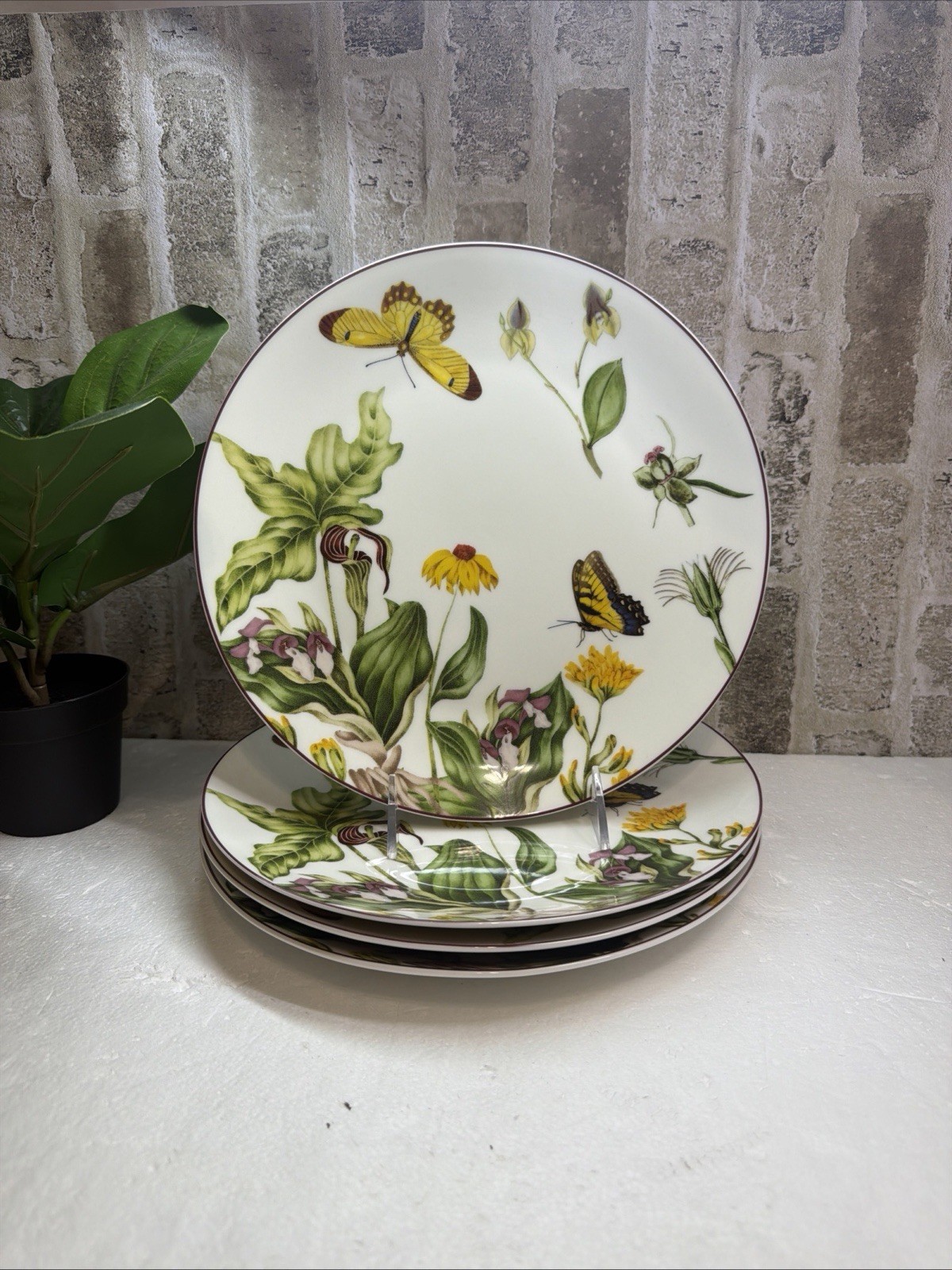 4 Grace\'s Teaware Dinner Plates Wildflowers & Butterflys New