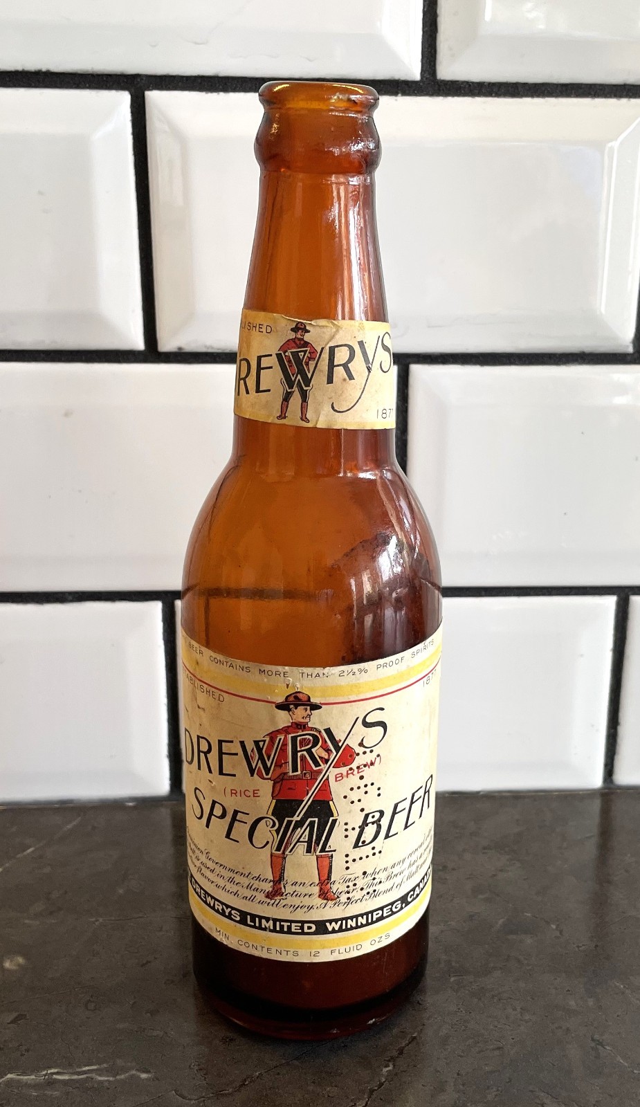 **RARE**, Vintage, 1929/1939, Drewrys Limited, Special Beer Bottle, Rice, RCMP **RARE**, Vintage, 1929/1939, Drewrys Limited, Special Beer Bottle, Rice, RCMP