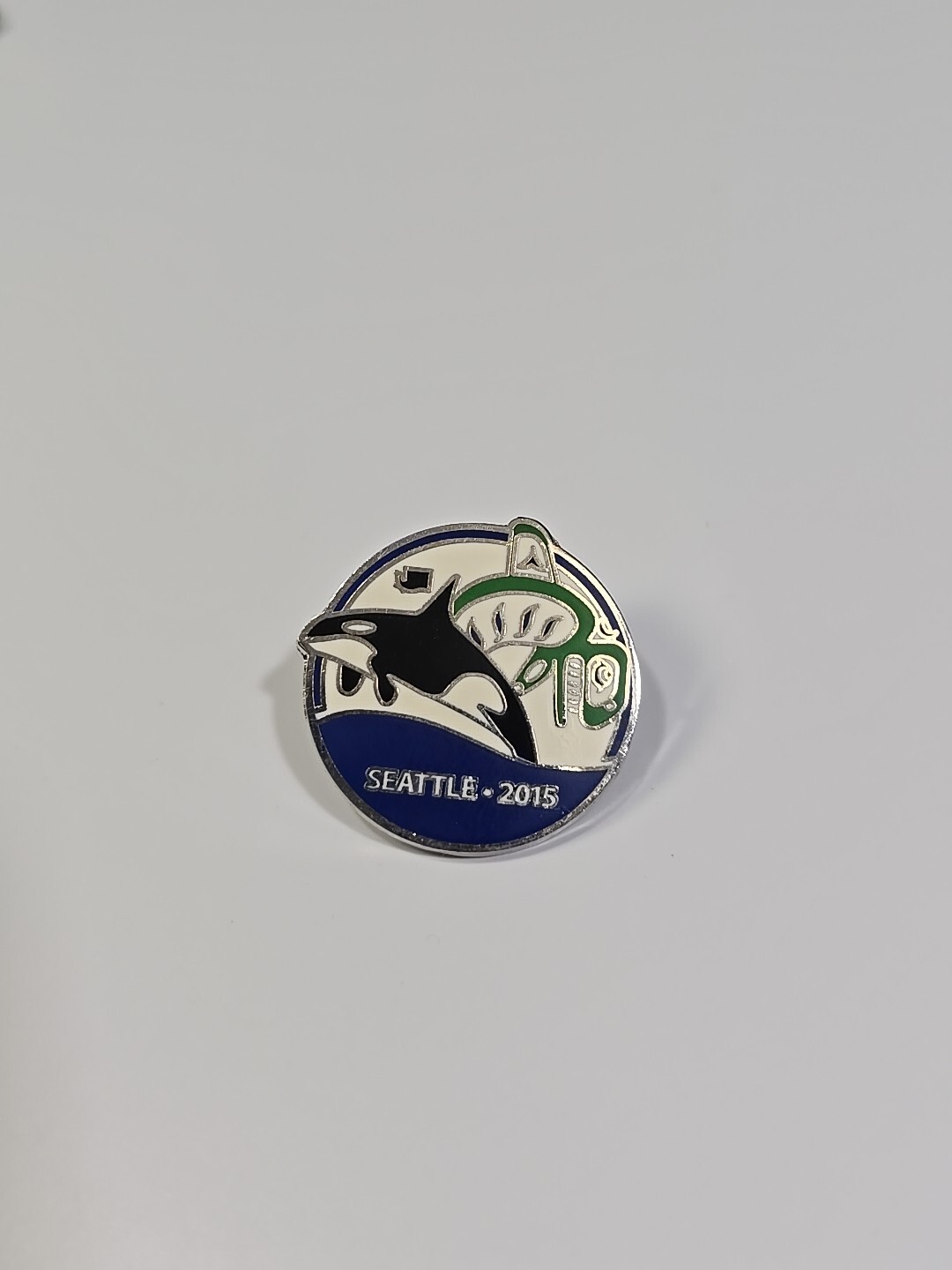 Seattle 2015 Travel Souvenir Lapel Pin Washington