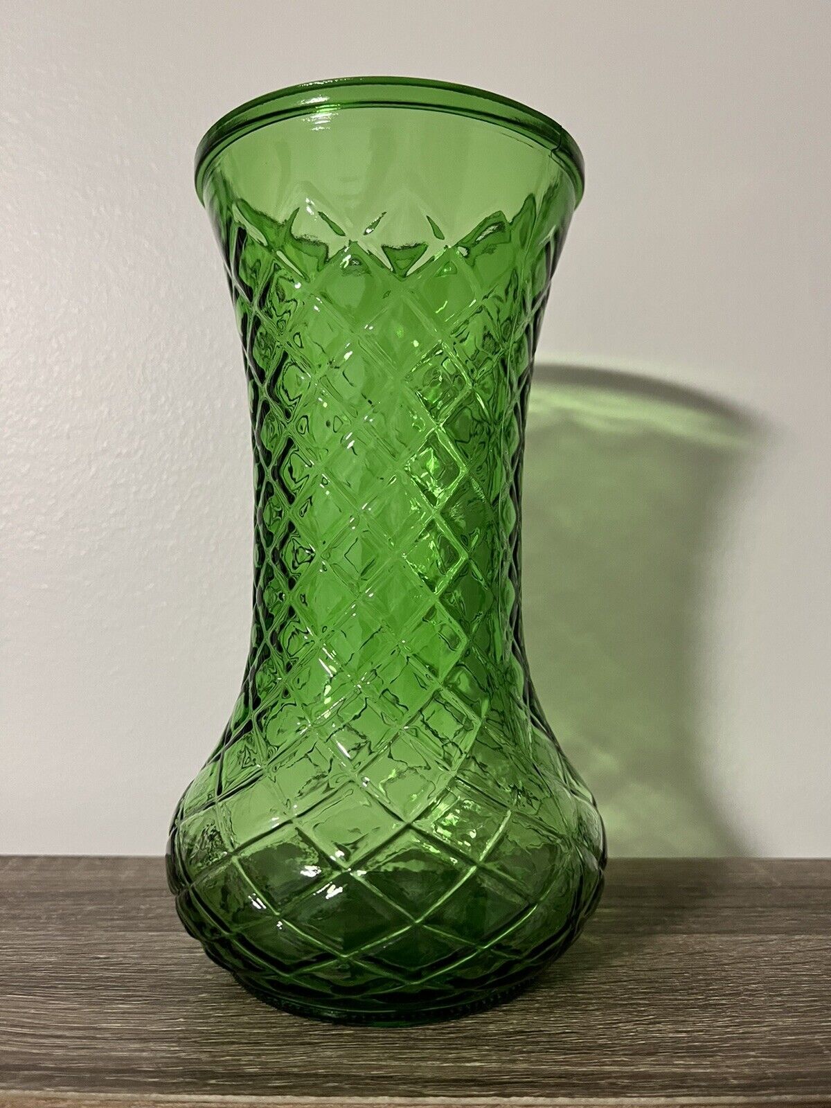 Vintage Hoosier Vase 4086 EMERALD GREEN Glass Diamond Quilt Pattern 9\