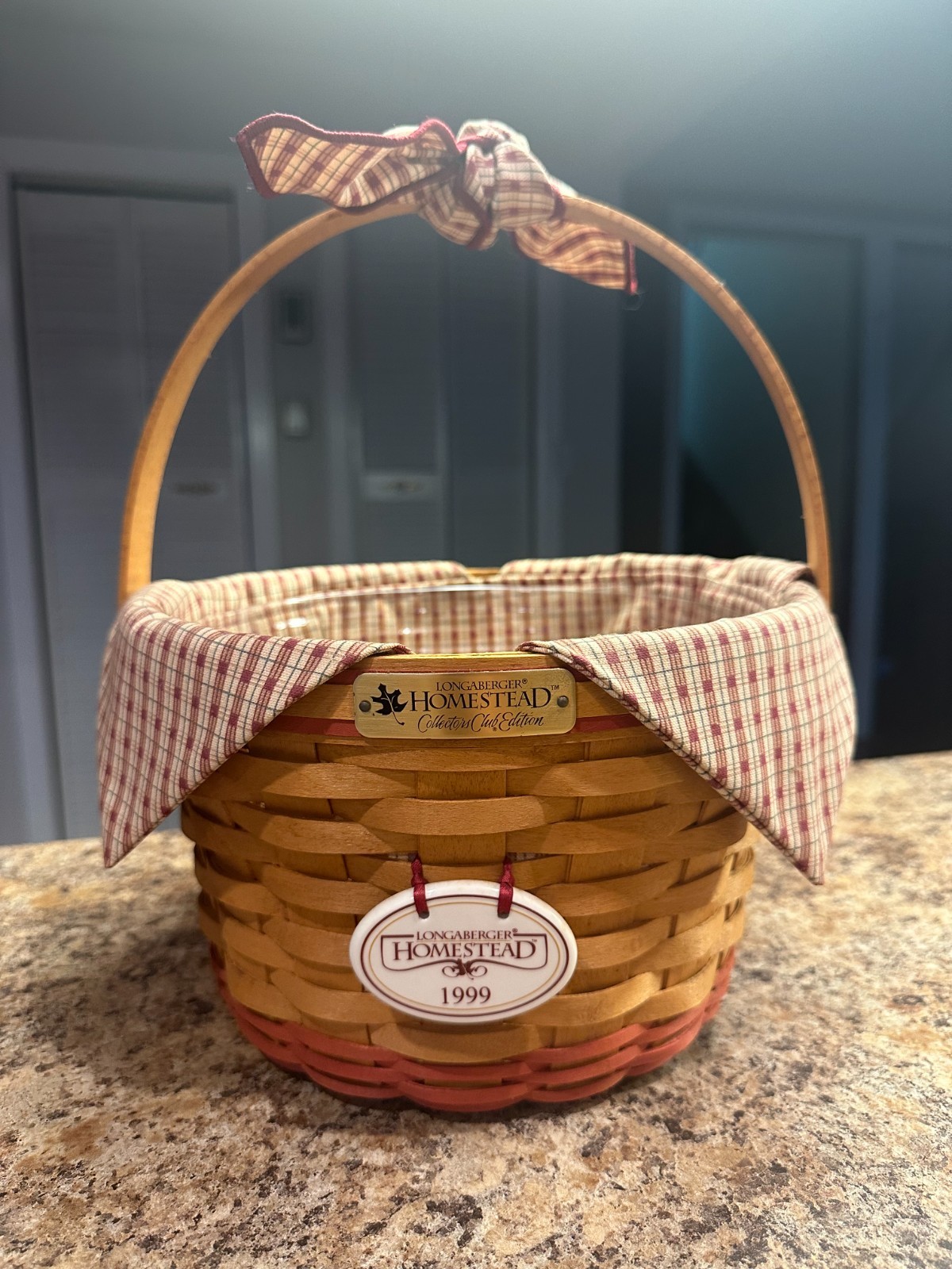 Longaberger 1999 Homestead Basket, Liner Fabric Tie & Tie On