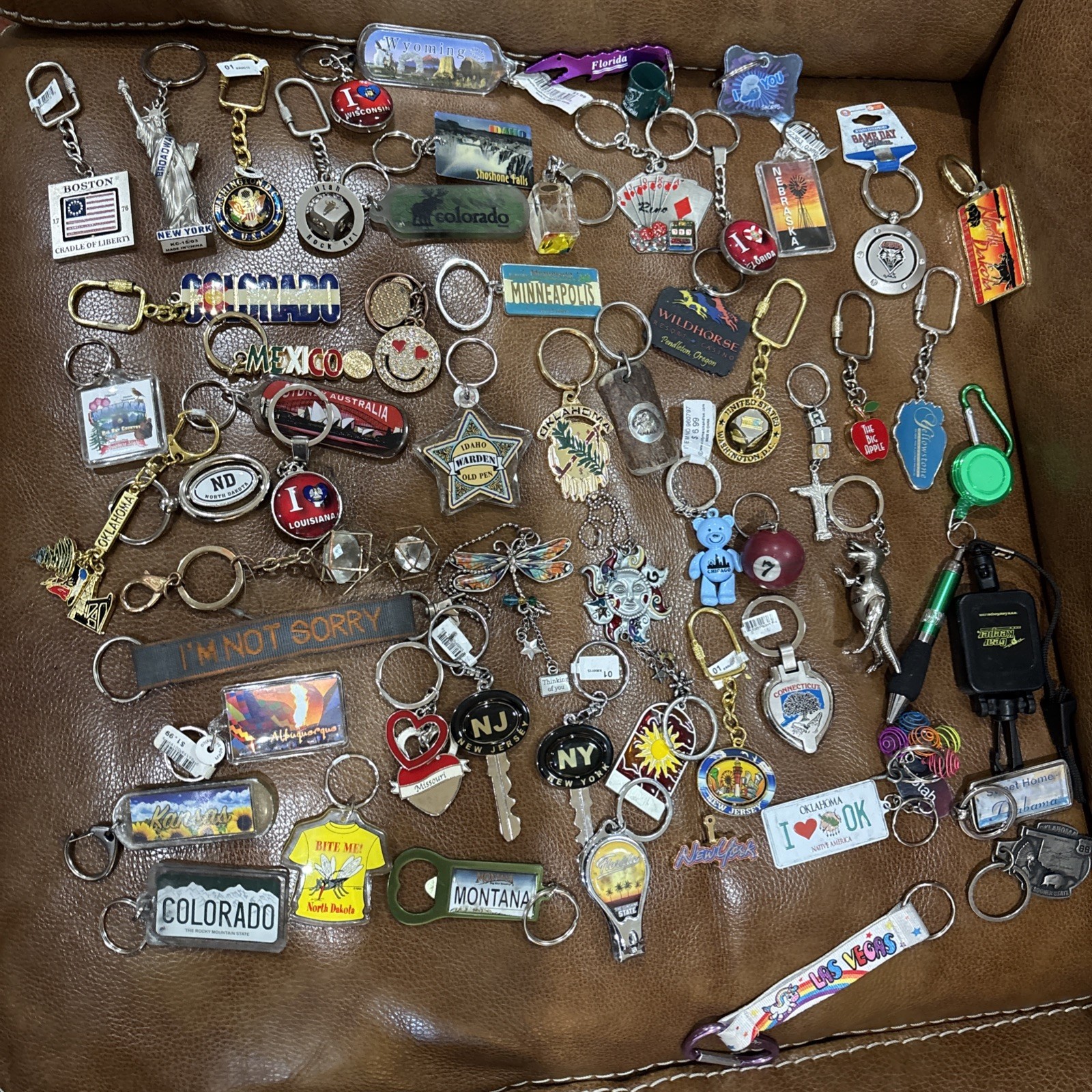 HUGE Lot of 60 Travel Assorted Keychains States Vintage 80s 90s Fun Lot