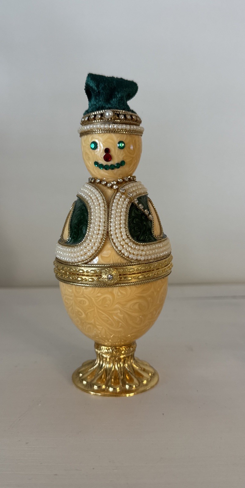 Kingspoint design authentic goose egg snowman in green Christmas Trinket Box