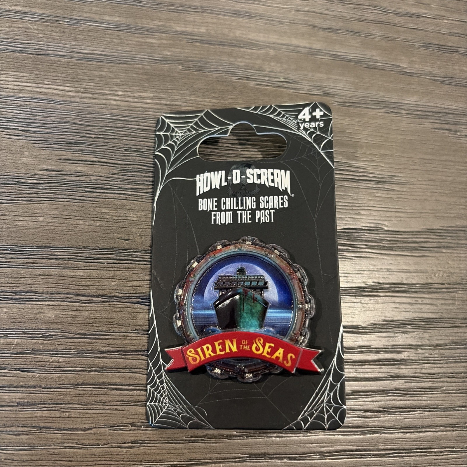 BRAND NEW SEA WORLD ORLANDO HOW-O-SCREAM SIREN OF THE SEAS TRADING PIN