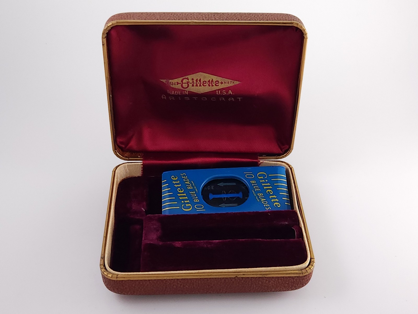 Gillette Aristocrat Case for Vintage Double Edge Safety Razor Gillette Aristocrat Case for Vintage Double Edge Safety Razor
