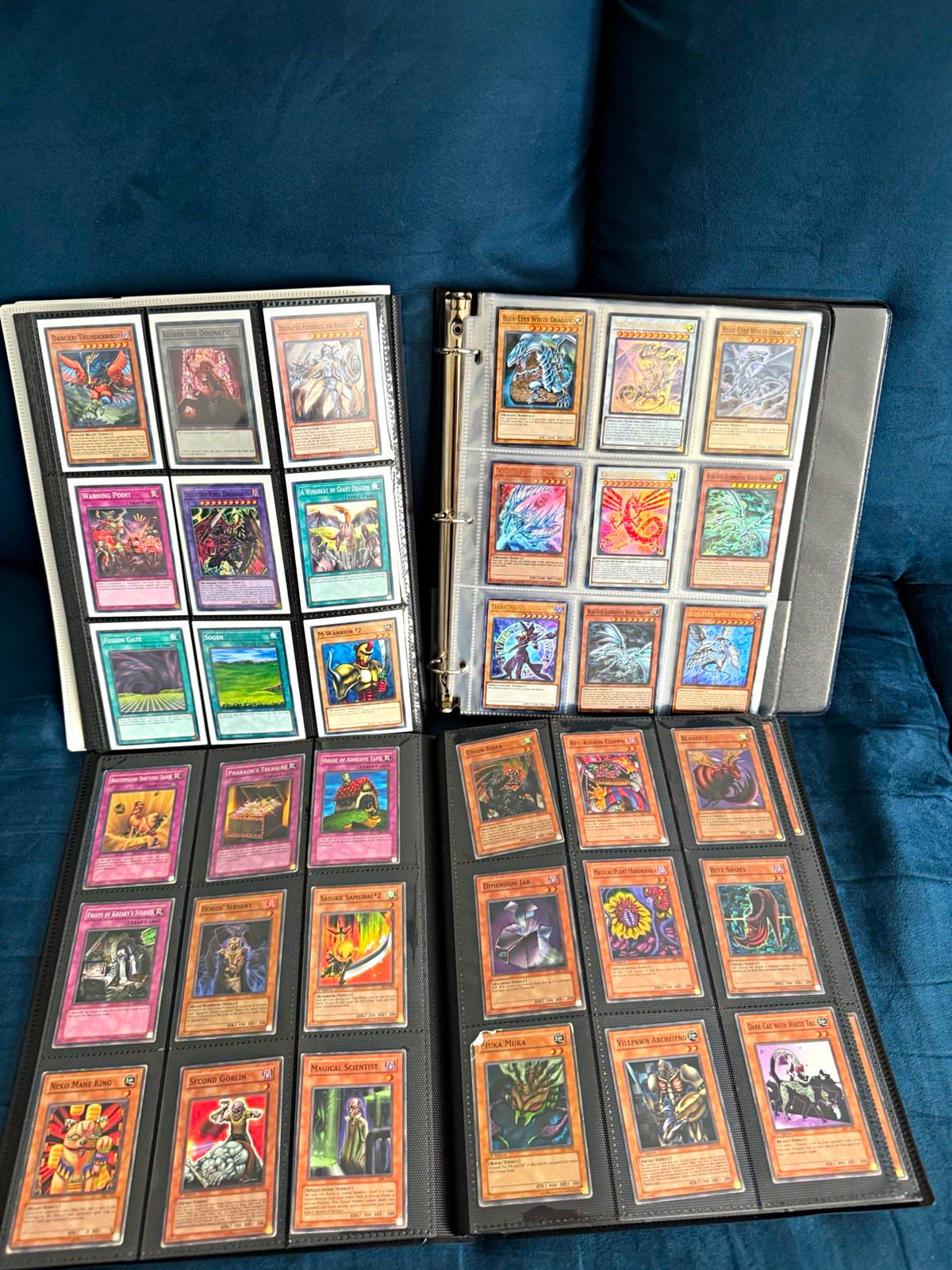 Yugioh MASSIVE 1020 ultra rare and vintage Cards  - 3 BINDERS