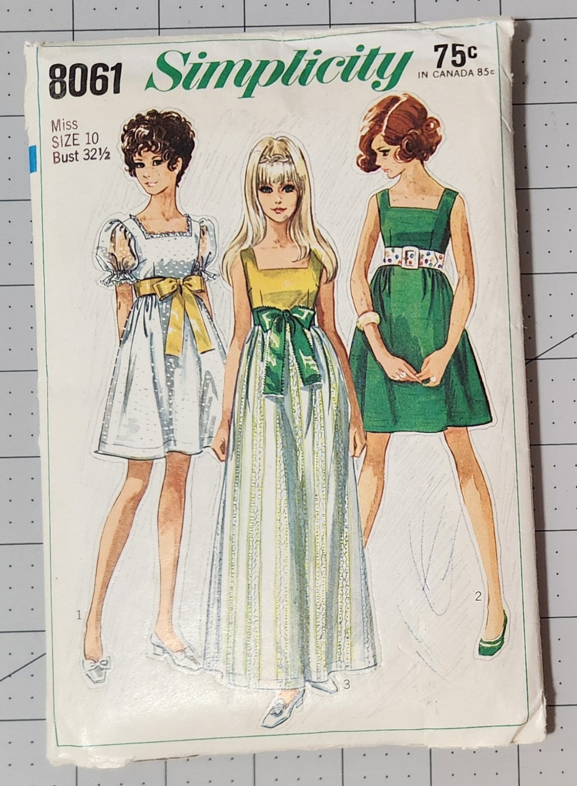 Vintage 1968 Simplicity Miss Sewing Pattern 8061 Size 10 Junior Teens Misses