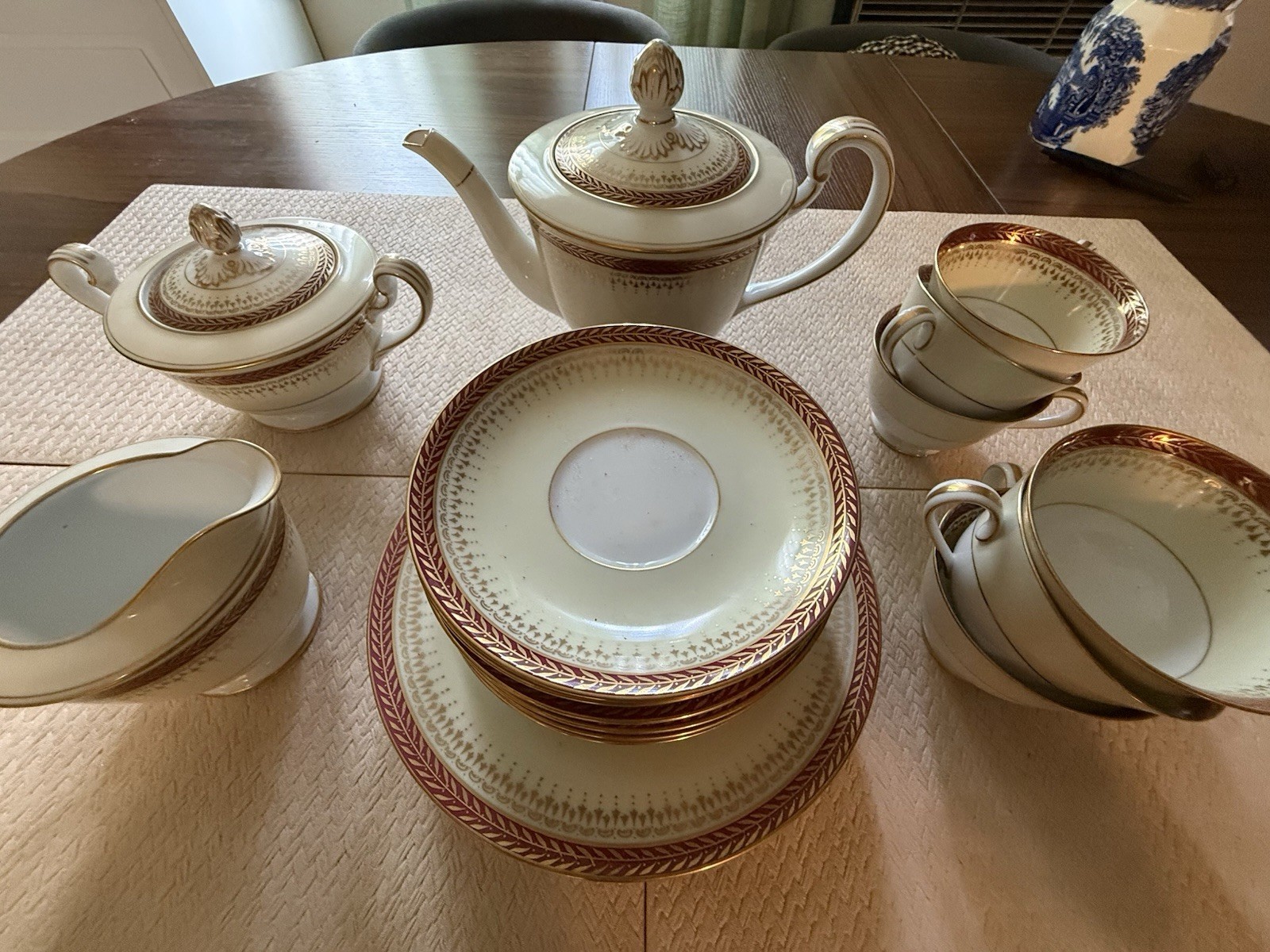 Vintage Noritake Pattern 4795 (1948) 21-Piece Tea Set – Burgundy & Gold Laurel