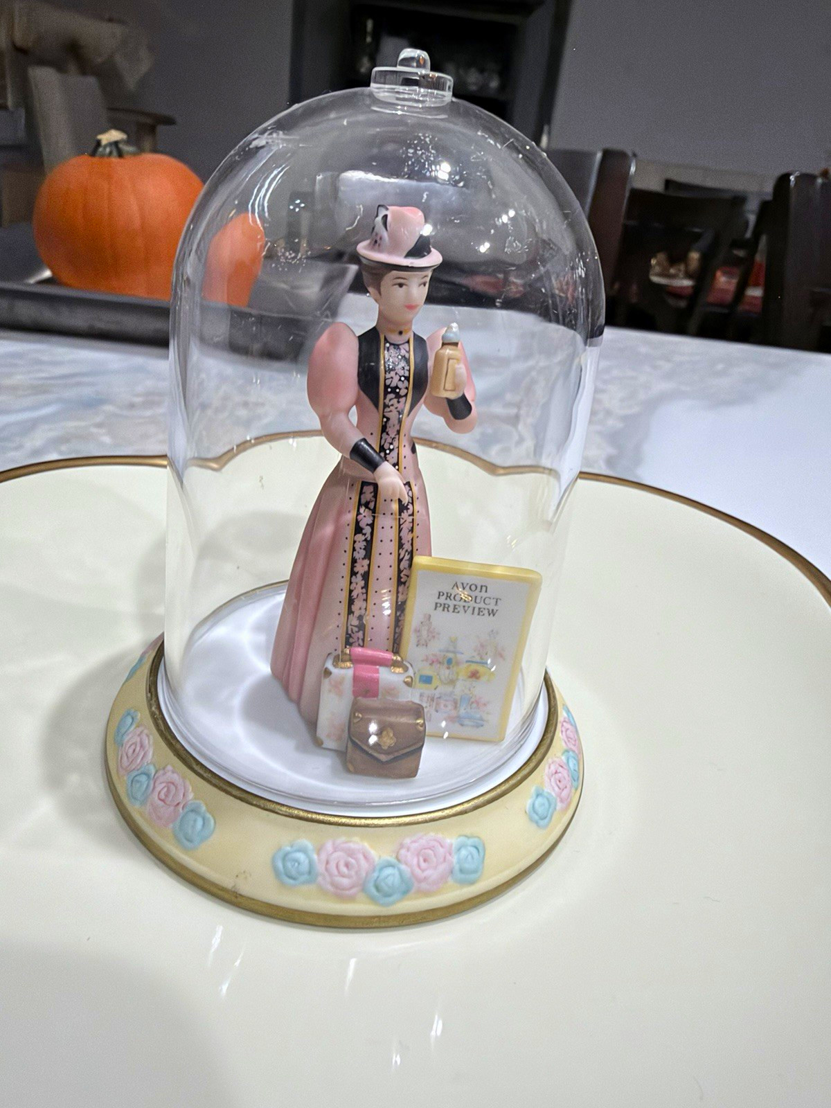 Charming Avon Mrs. P.F.E. Albee 2002 Collectible Figurine with Case Charming Avon Mrs. P.F.E. Albee 2002 Collectible Figurine with Case