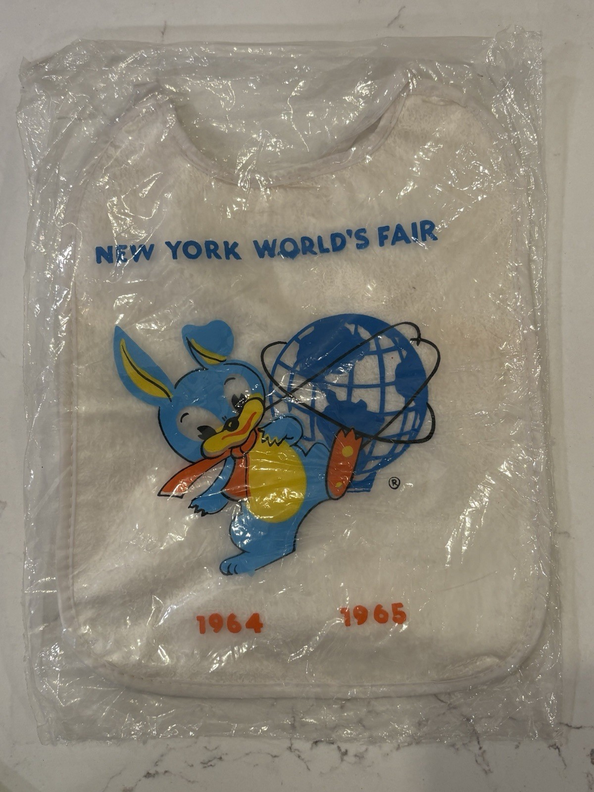 Vintage 1964–1965 New York World’s Fair Baby Bib NOS Unisphere