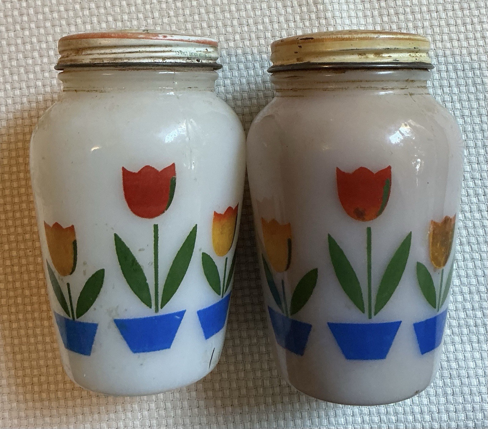 VTG  Fire King Anchor Hocking Tulips Salt And Pepper Shakers w/Original lids 50s