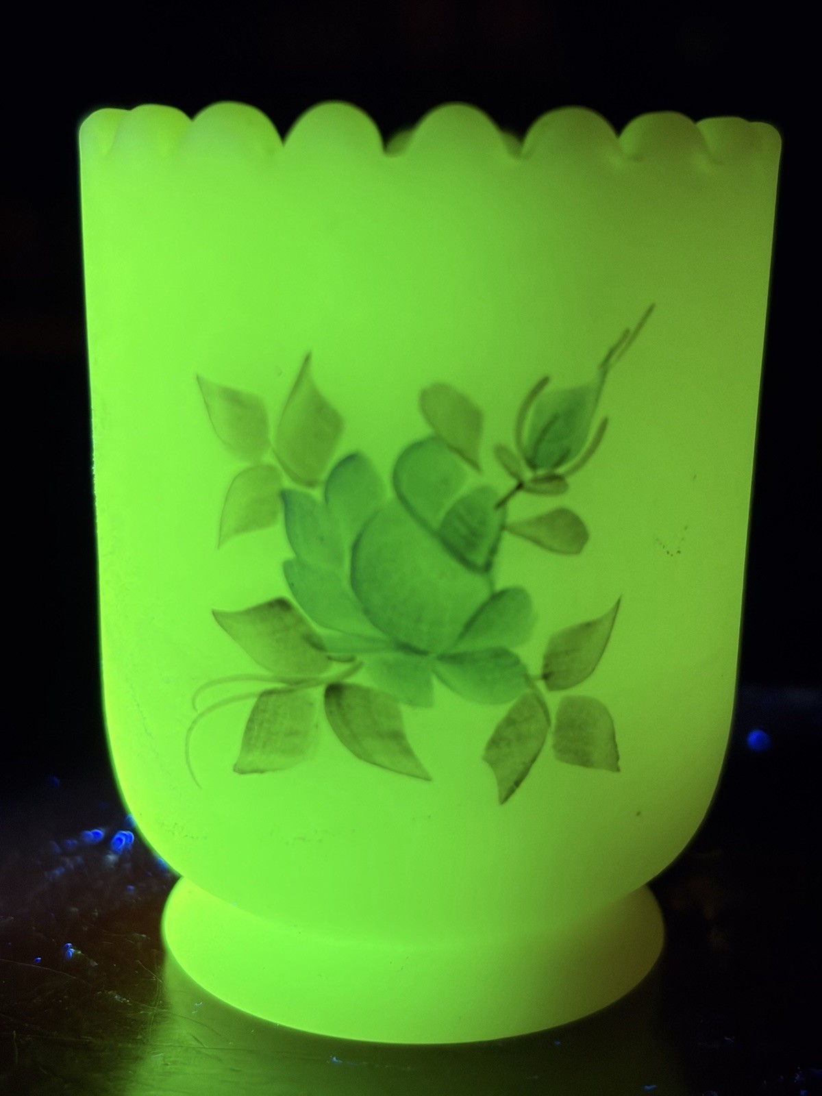 Vtg Fenton Custard Satin Glass Blue Roses Toothpick Holder Cup Uranium UV Glow
