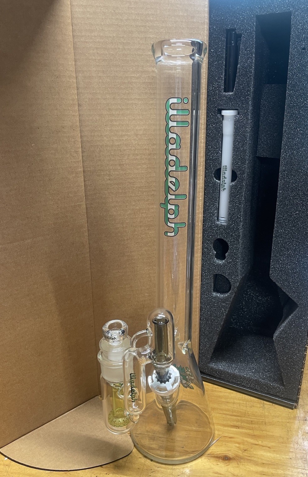 Illadelph Eagles 🦅 Tall 5mm Beaker-2nd + Camo Ashcatcher Bundle