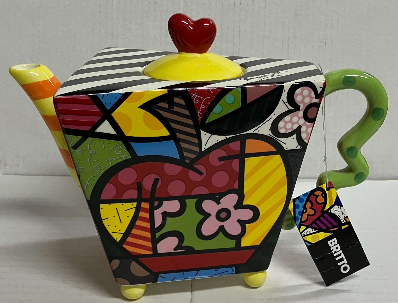 Romero Britto, Apple Teapot, #331304 (OPEN PACKAGE, SHIPS FREE)