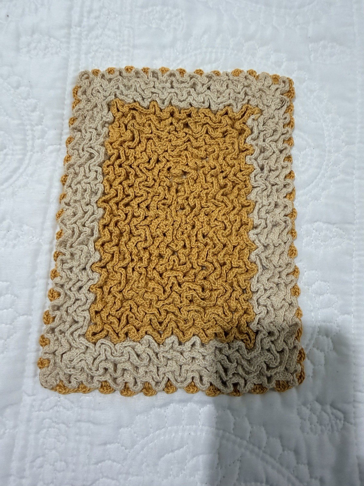 Vtg Handmade Wiggle Crochet Hot Pad Trivet Yellow Wiggly Stitch Potholder MCM