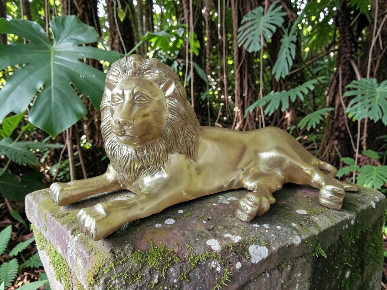 Vintage Cast Brass Lion Laying Down (3.2lbs.)