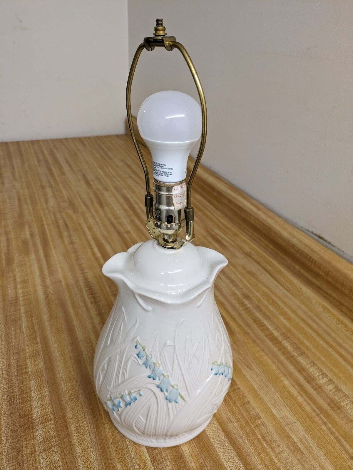 Vtg. Belleek, Ireland ceramic Lily of the Valley relief lamp.