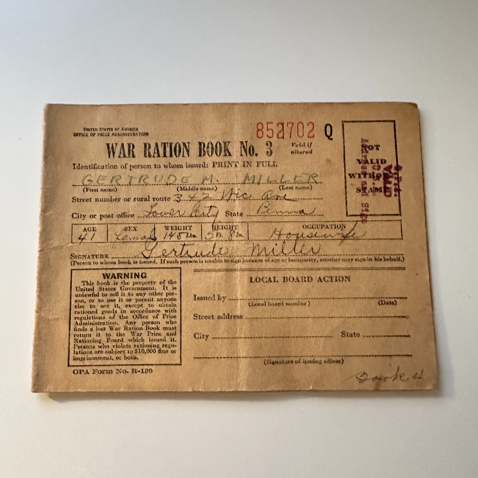Gertrude M. Miller Book No. 3 Pennsylvania 1940s WWII Ration Book 4TH9-RB