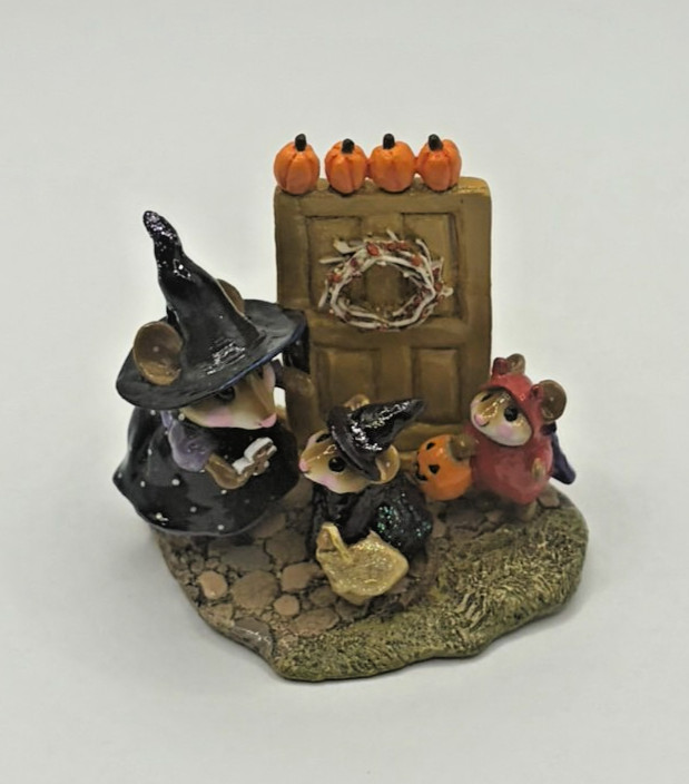 Wee Forest Folk M-280a Welcome Trick or Treaters Halloween LE Retired