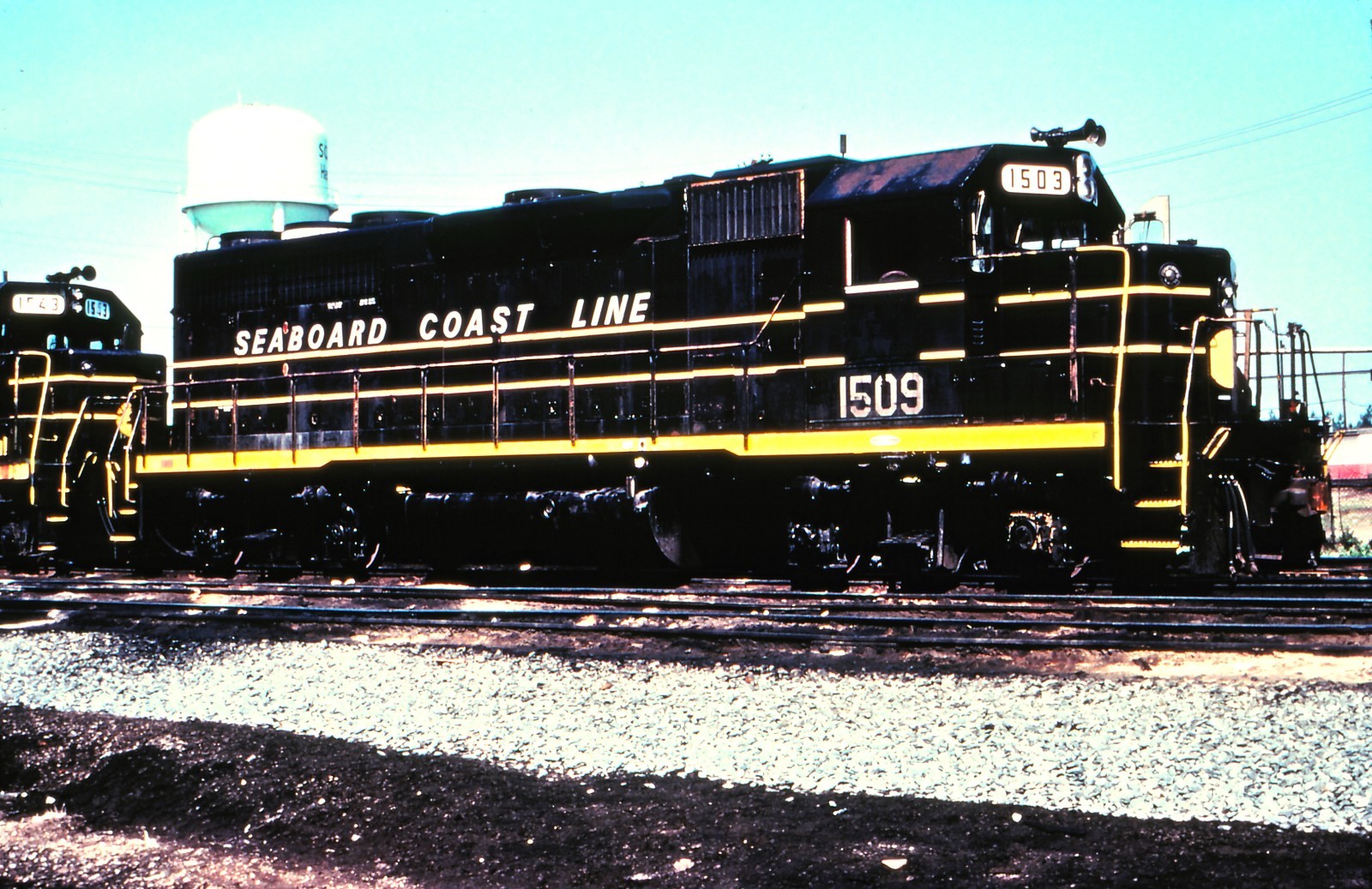 SEABOARD COAST LINE (SCL) GP40 1509 Duplicate slide--Ex. Atlantic Coast Line