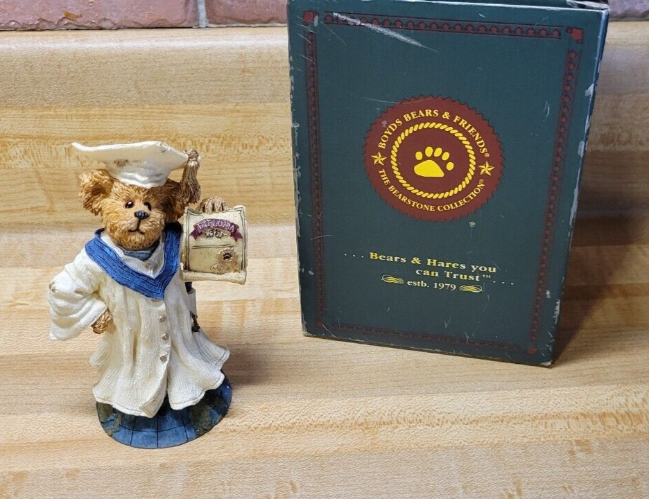 Boyds Bears & Friends -The Bearstone Collection- Im a Scholar Celebration