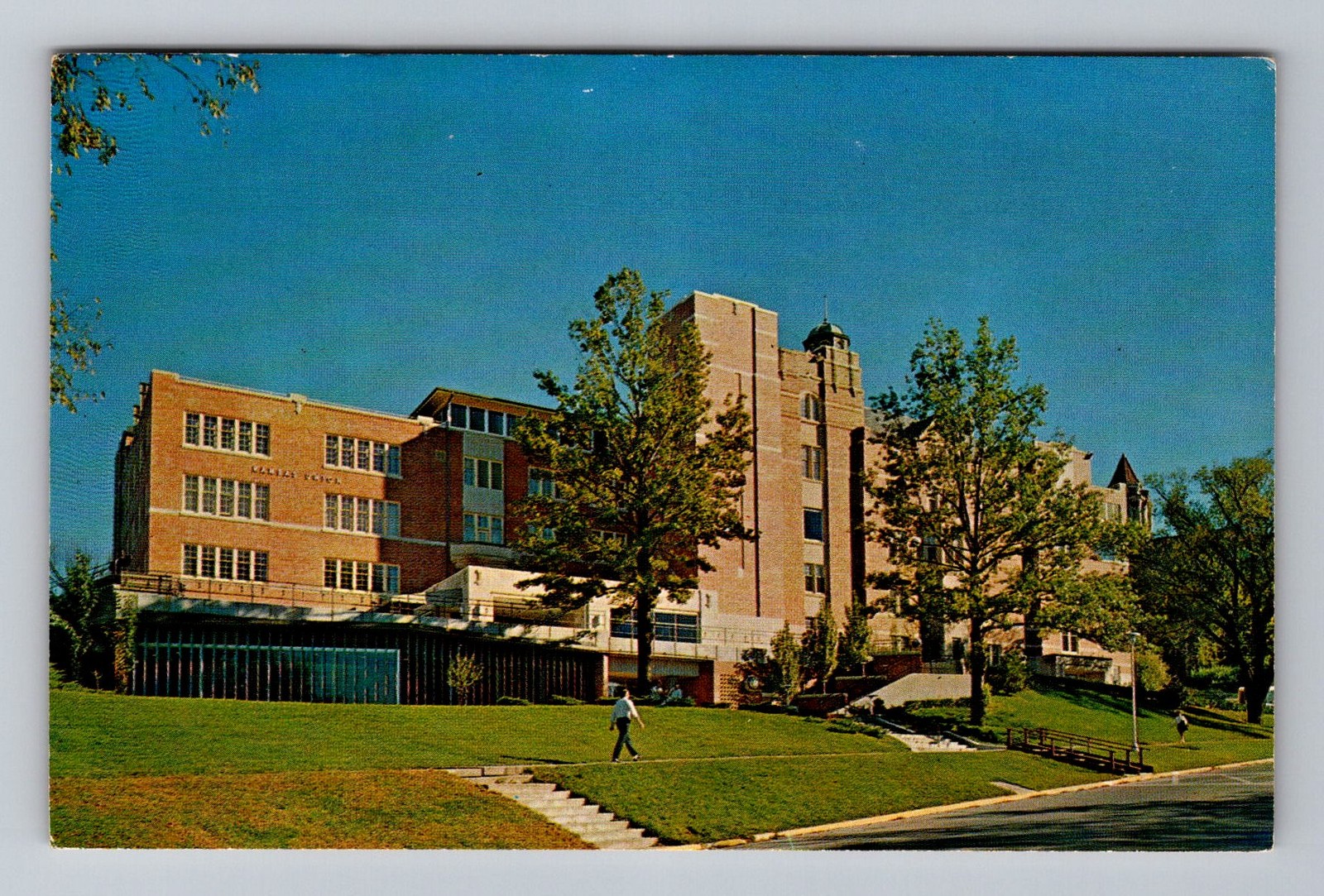 Lawrence KS-Kansas, Student Union Building, University, Postal Vintage Postcard Lawrence KS-Kansas, Student Union Building, University, Postal Vintage Postcard
