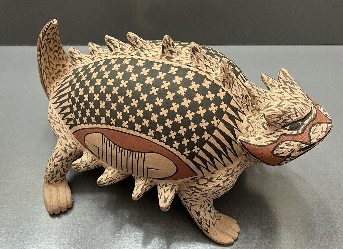Mata Ortiz Pottery Effigy Horned Toad Tomas Quintana Paquime Mexican Folk Art