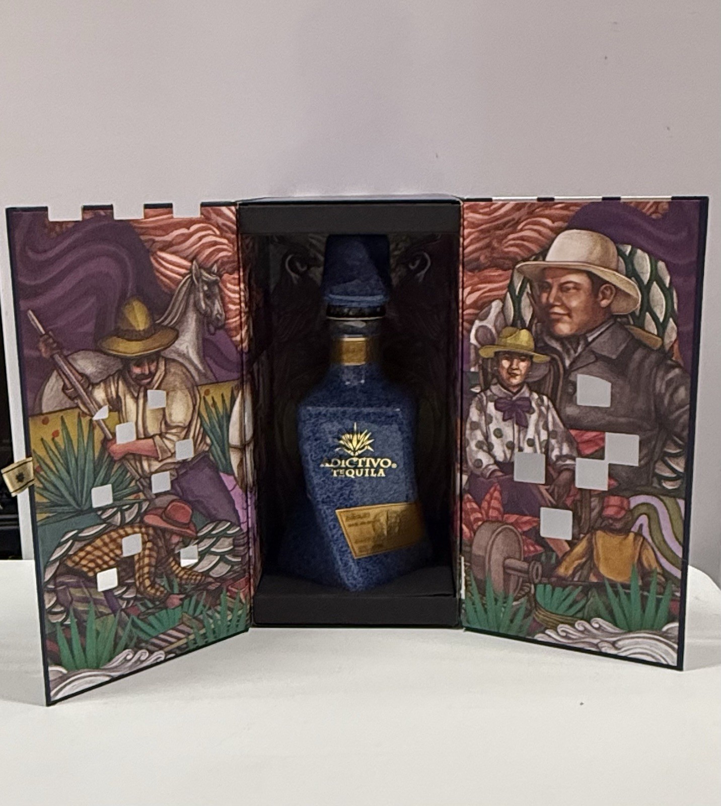 Adictivo Tequila 100% De Grave Anejo Ceramica Empty Bottle with Box 