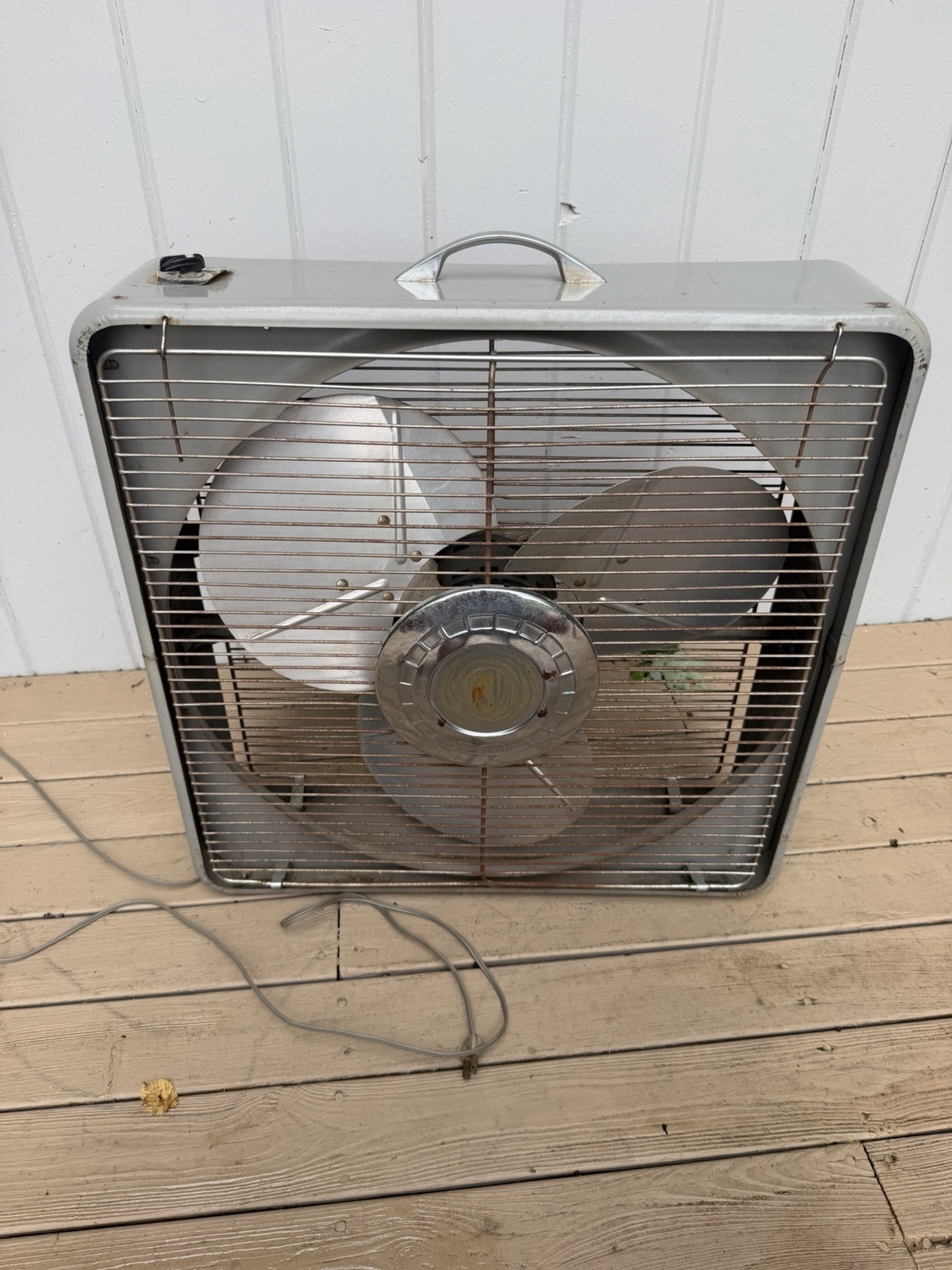 Vtg Belco Box FAN Grey Large Working P-20 2 Speed Industrial Farm Barn