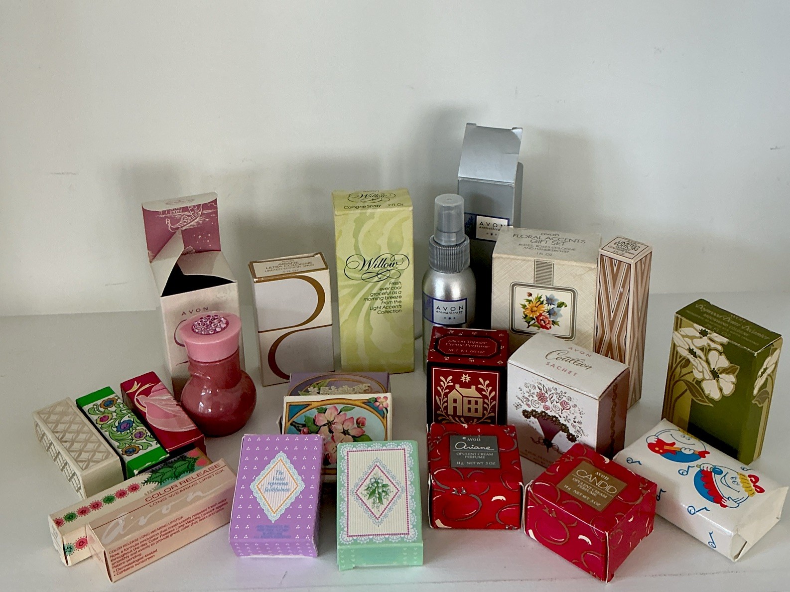 Vintage Avon Sachet- Cologne -Soaps-Lipstick Mixed Lot Mostly New All In Boxes Vintage Avon Sachet- Cologne -Soaps-Lipstick Mixed Lot Mostly New All In Boxes