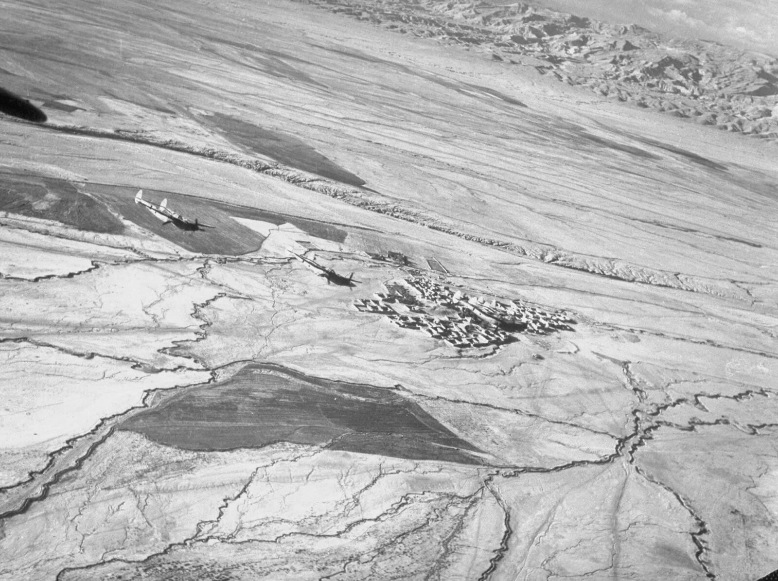 WW2 WWII Photo World War Two / US Army P-38 Lightning Fighters Tunisia  USAAF