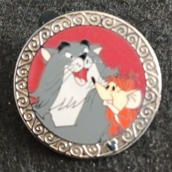DLR Roquefort and Billy Boss The Aristocats Hidden Mickey 2010 Pin~# 74662~EUC