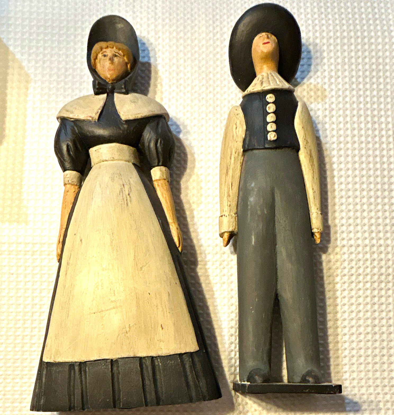 Hand-Painted Wood Folk Art Pilgrim Figurines Set of 2/ Man and Woman