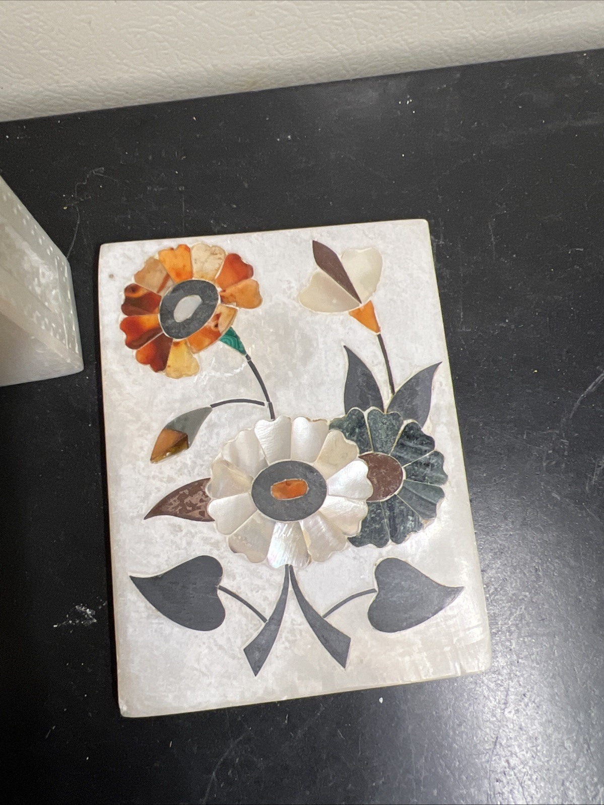 Vintage Alabaster Floral Pietra Dura Inlay Jewelry Box Hand Carved India