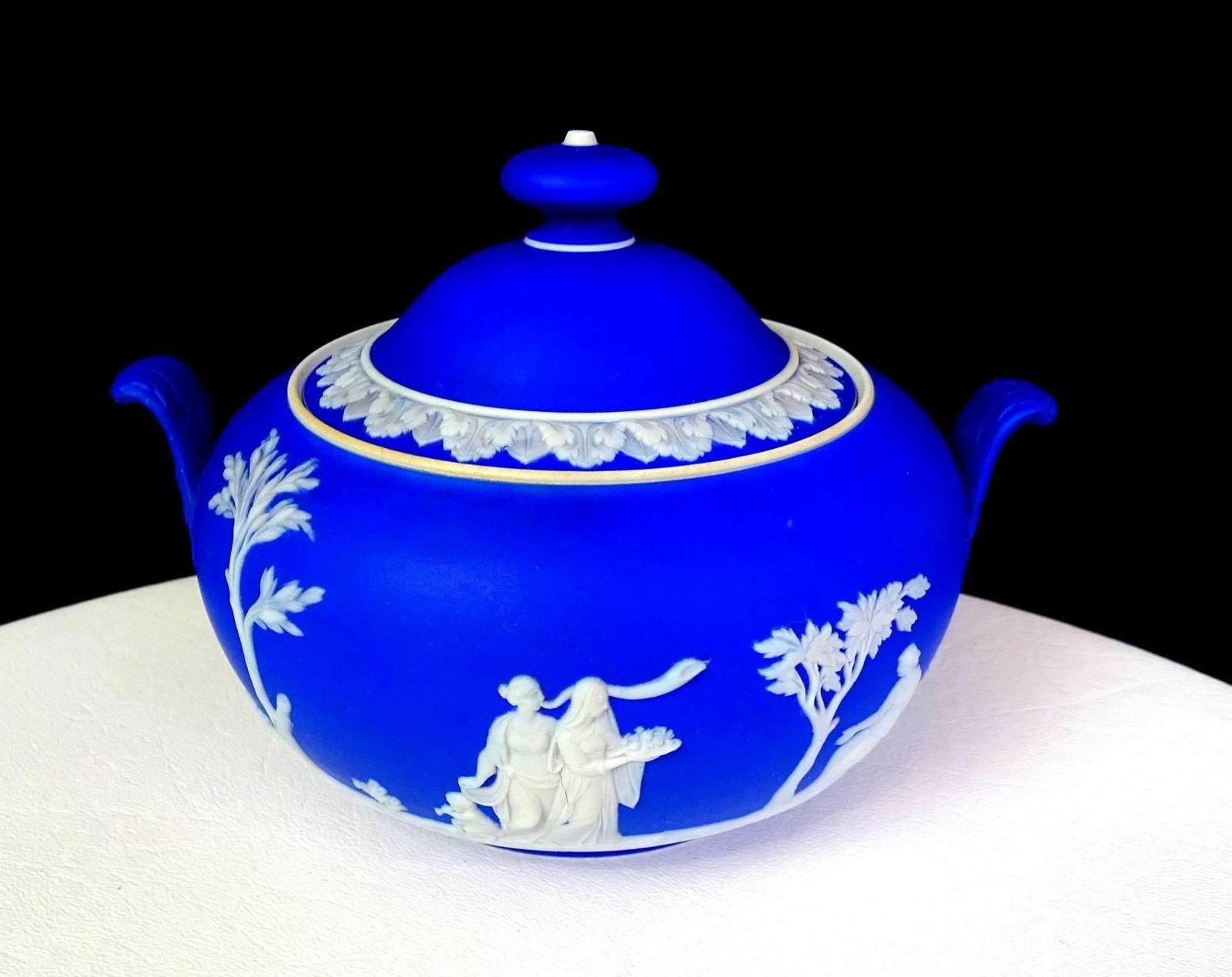 Wedgwood Antique Dark Blue Jasperware 6 3/4