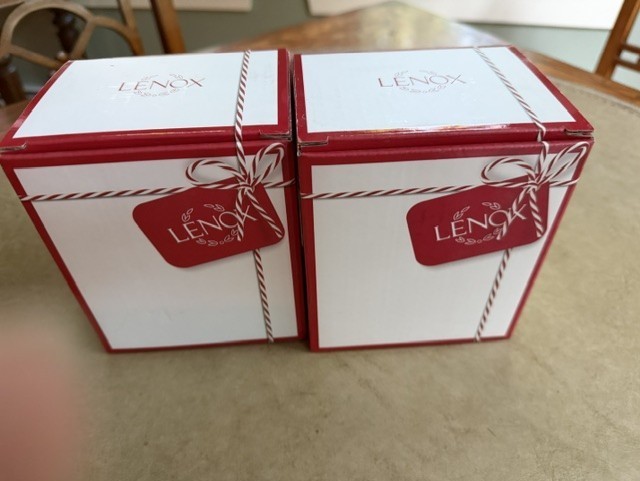 2 Lenox Holiday Gingerbread Magic Heat Changing Porcelain Mugs 14 ounces NIB