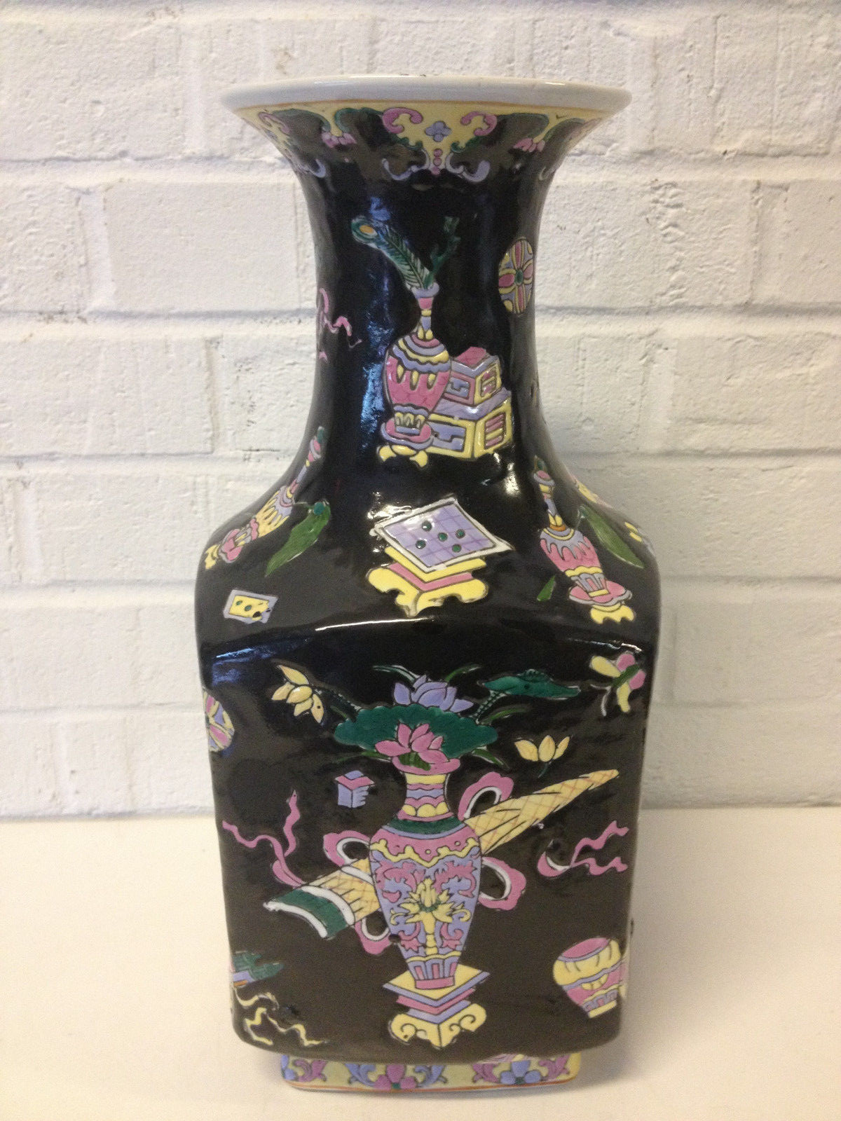 Vintage Chinese Zhongguo Zhi Zao Famille Noire Vase w/ Auspicious Symbol Dec. Vintage Chinese Zhongguo Zhi Zao Famille Noire Vase w/ Auspicious Symbol Dec.
