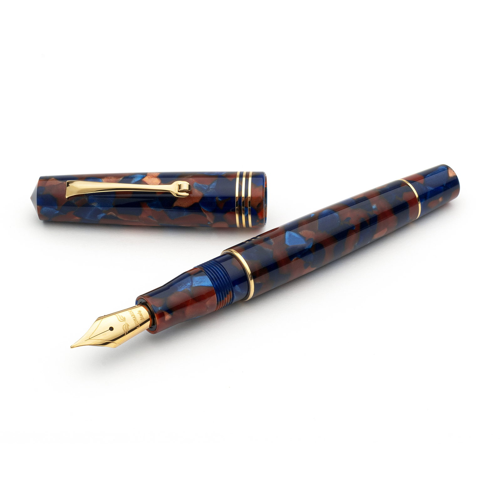 Leonardo Momento Zero Fountain Pen in Pietra Marina 2021 with Gold Trim, Fine