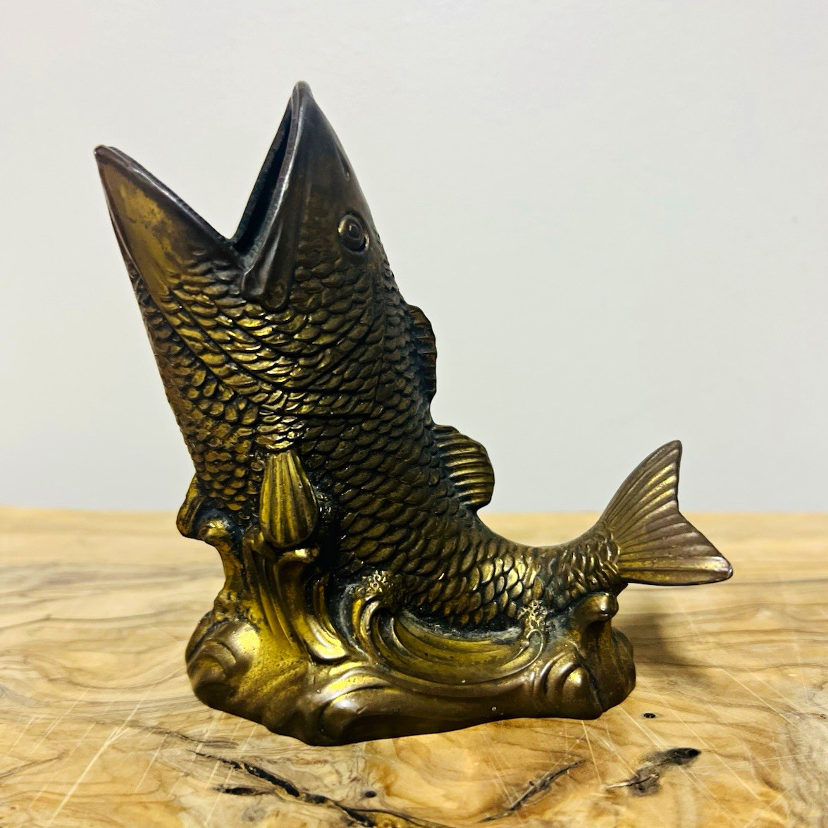Antique Jennings Brothers JB 3573 Cast Brass Fish Cigar Holder Pipe Rest Decor