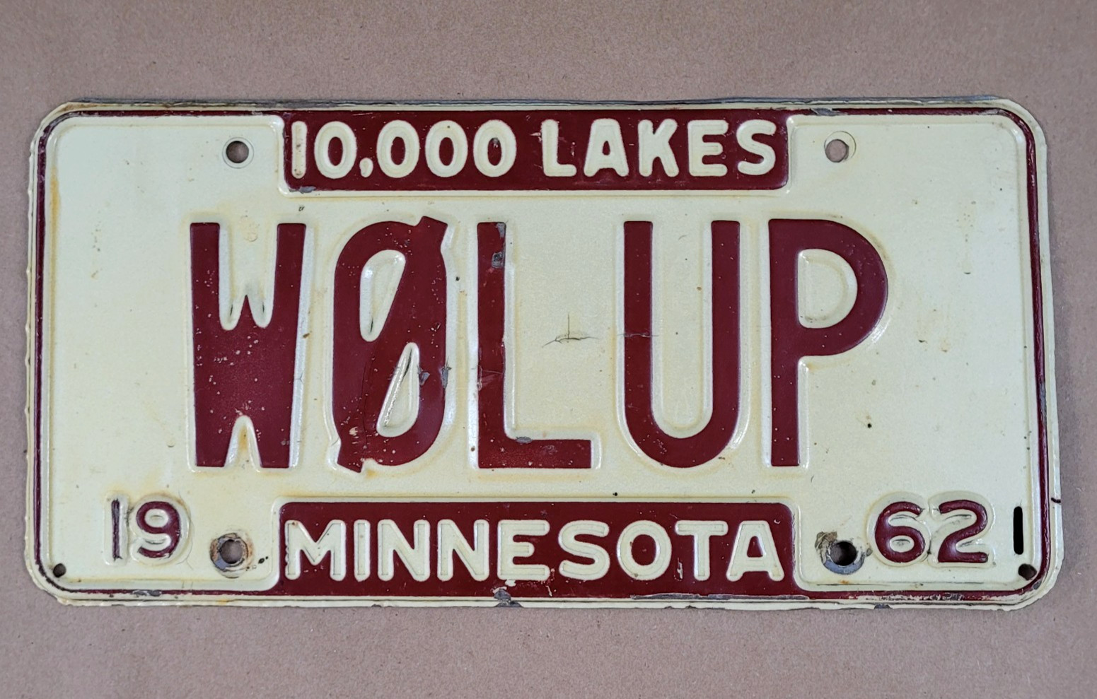 1962 Minnesota MN 10,000 Lakes License Plate Amateur Ham Radio Call Sign WOLUP