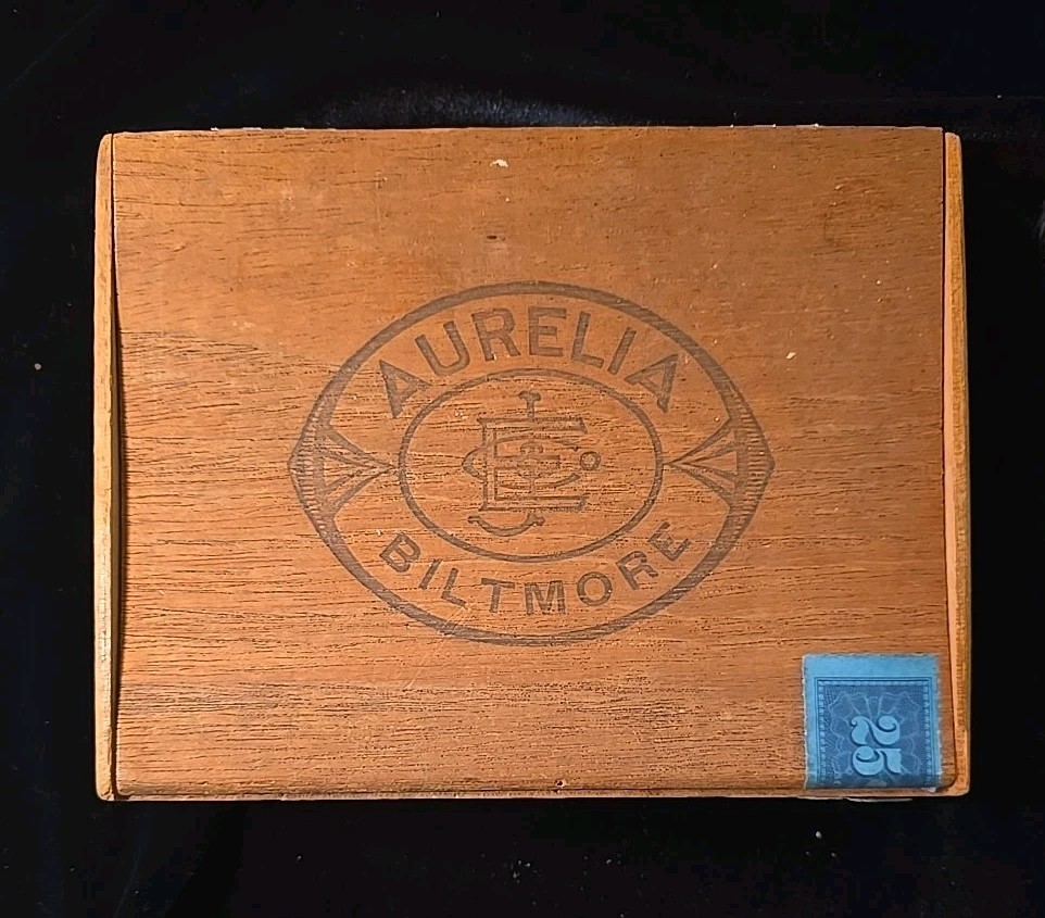 Vintage Aurelia Biltmore Wood Cigar Box