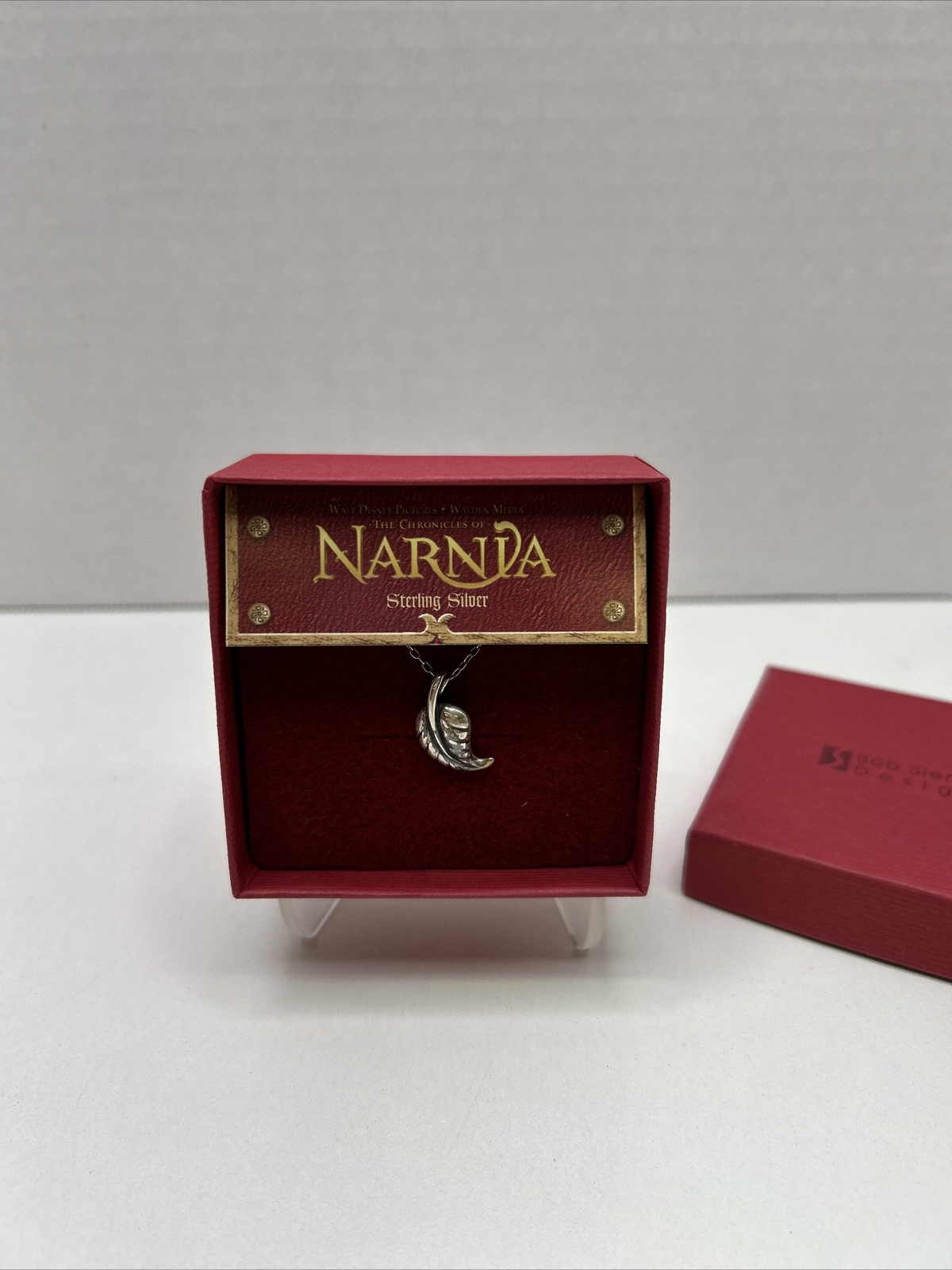 Disney Chronicles Of Narnia Leaf Sterling Silver Charm Necklace