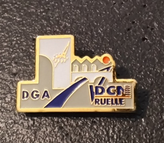 Pin’s Military Army DGA DCN Naval Street Shipyard Group Rare (1006)