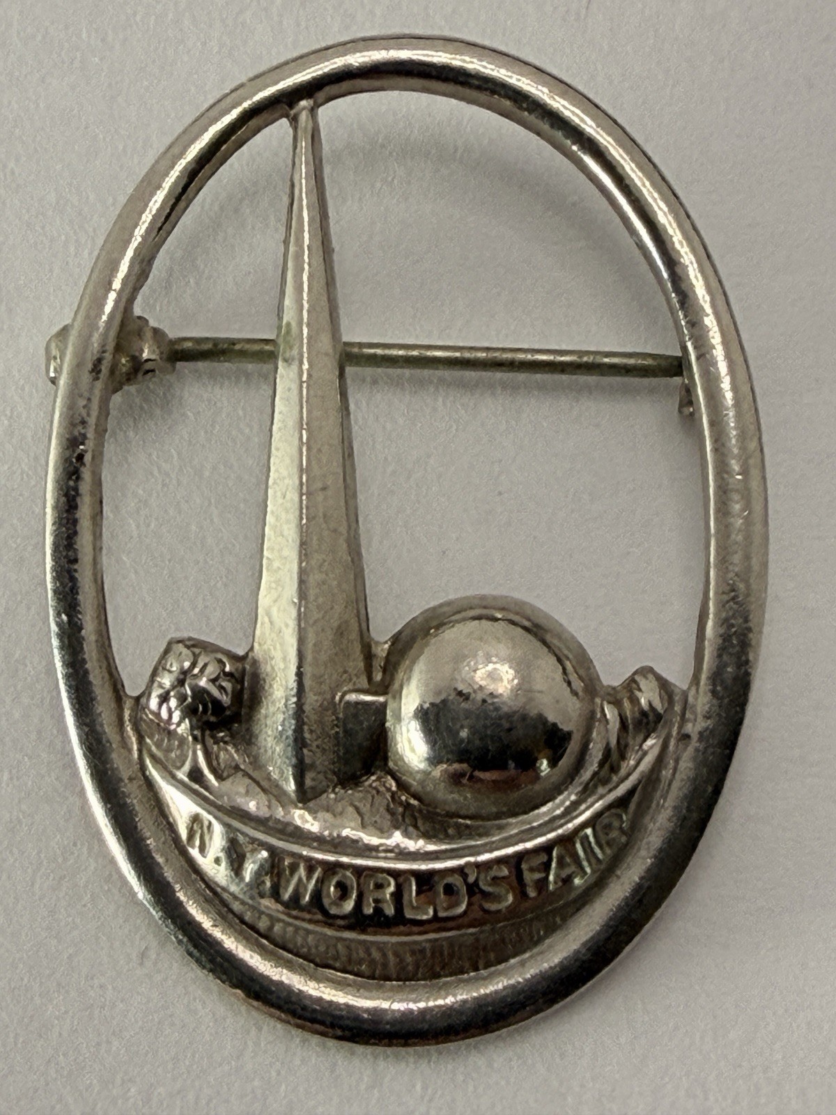 1939 New York World’s Fair Trylon Perisphere Brooch Pin NYWF Lic 1625 Vintage