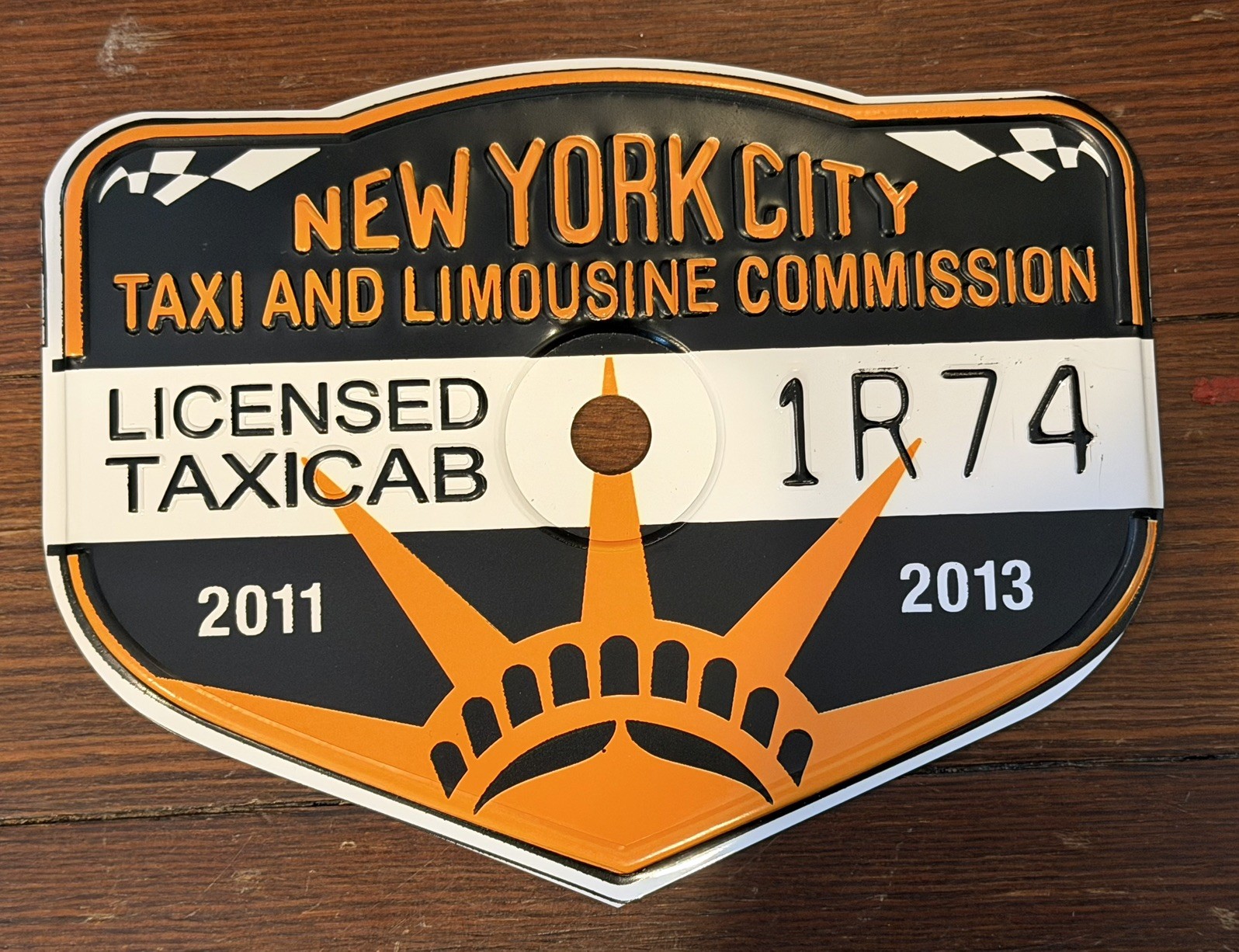 VINTAGE NEW YORK NYC TAXI TLC MEDALLION LICENSE PERMIT VINTAGE NEW YORK NYC TAXI TLC MEDALLION LICENSE PERMIT