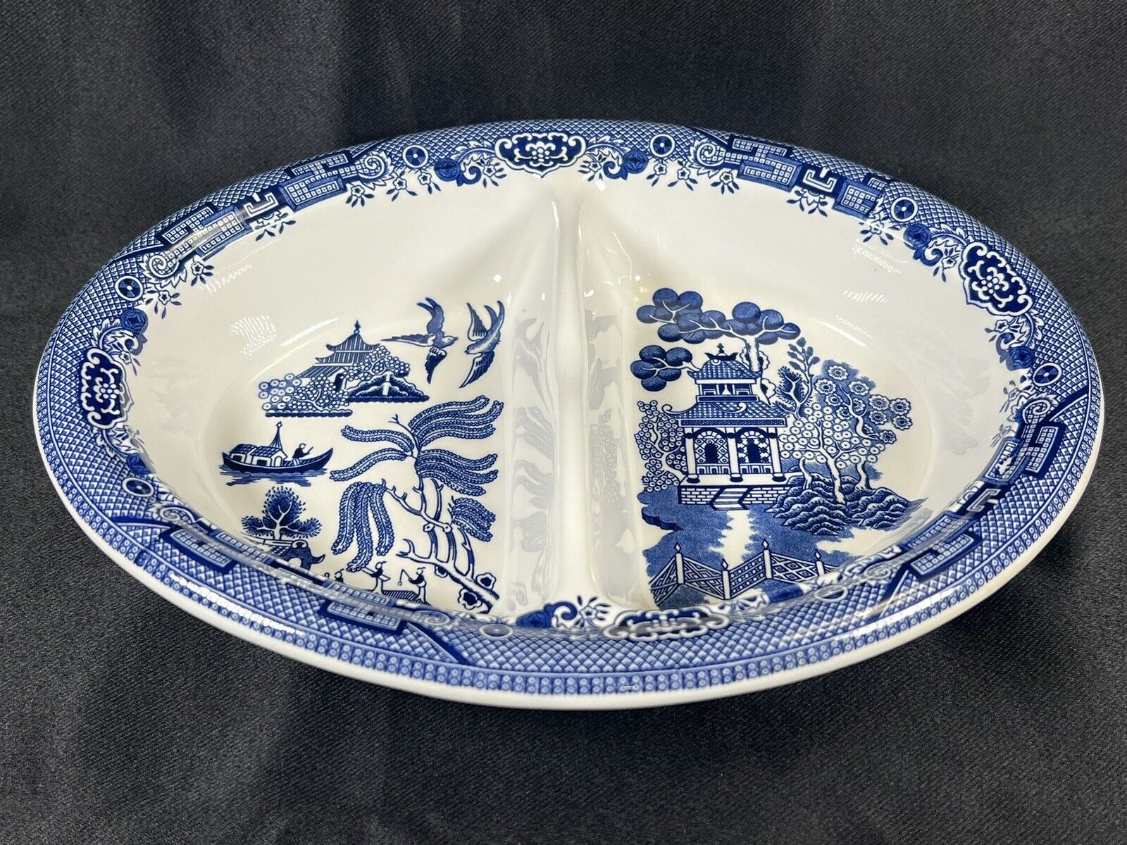Churchill Blue Willow Oval Divided Vegetable Dish Staffordshire  England 10”
