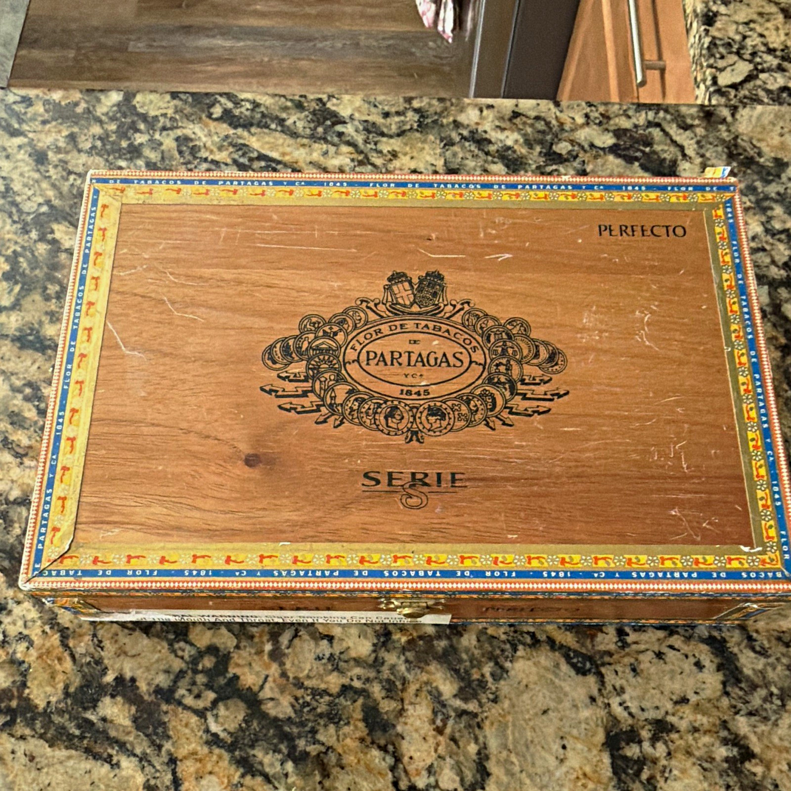 Partagas Serie S 25 Perfecto Wooden Cigar Box Empty Flor de Tabacos 1845